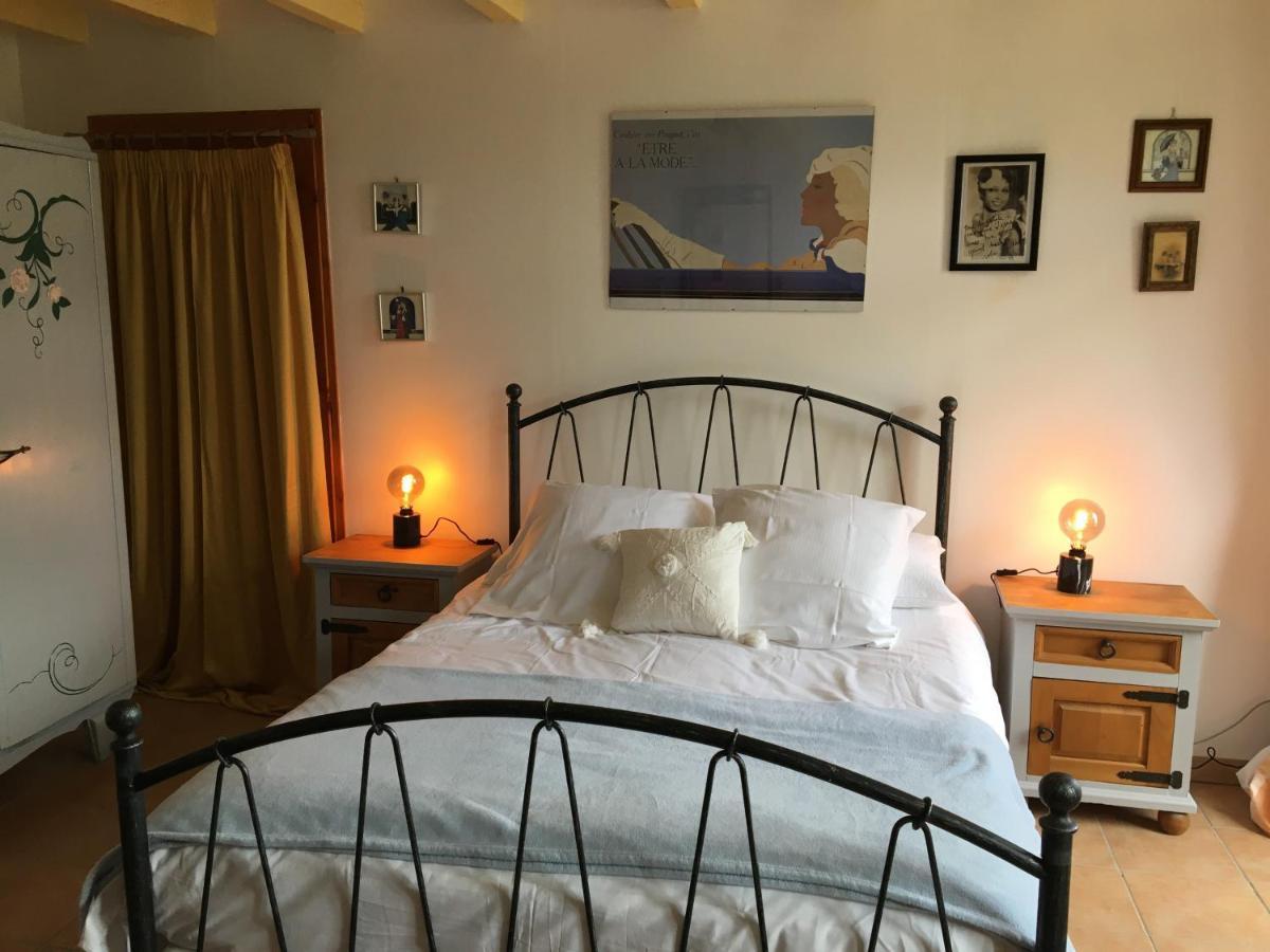A L Epoque Bed & Breakfast Bouges  ภายนอก รูปภาพ