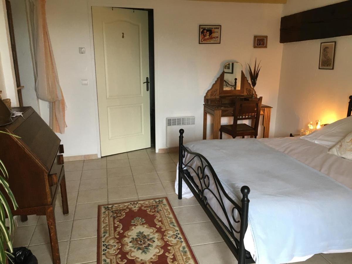 A L Epoque Bed & Breakfast Bouges  ภายนอก รูปภาพ