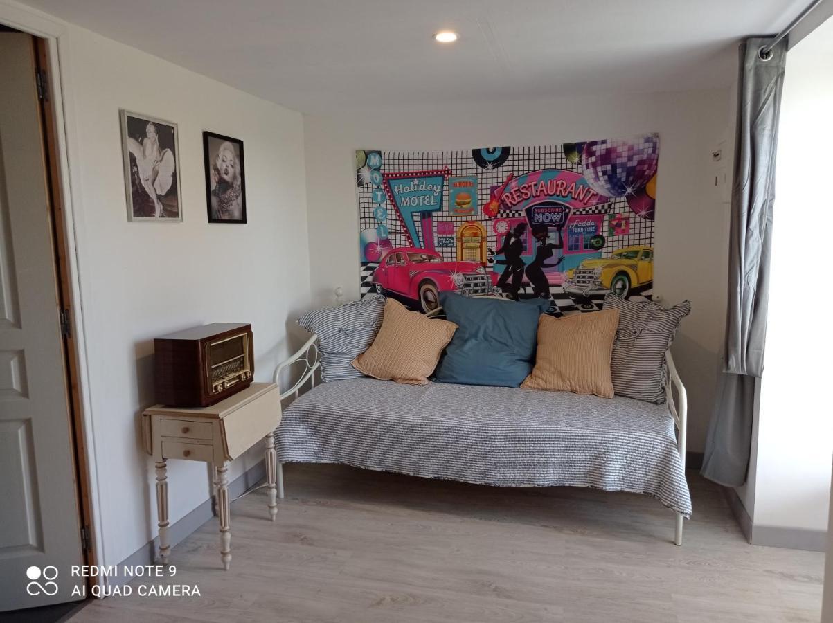A L Epoque Bed & Breakfast Bouges  ภายนอก รูปภาพ